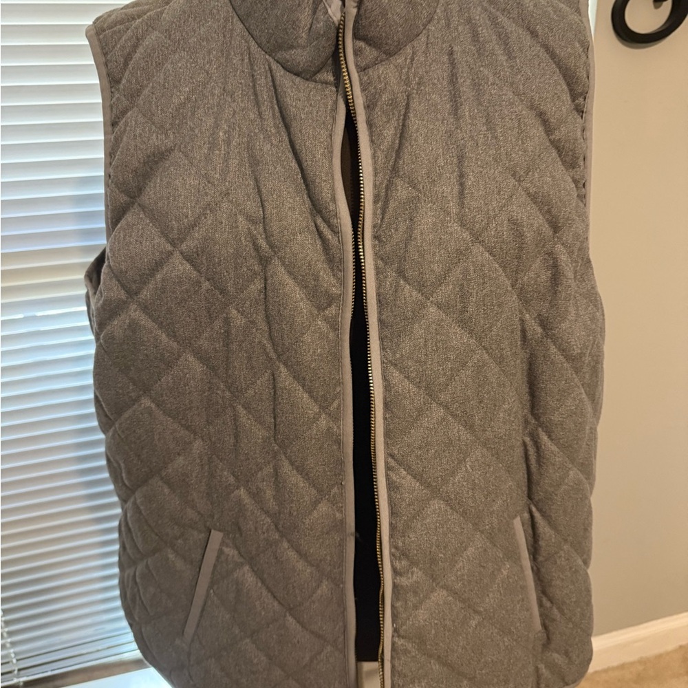 Old Navy Charcoal Quilted Vest
